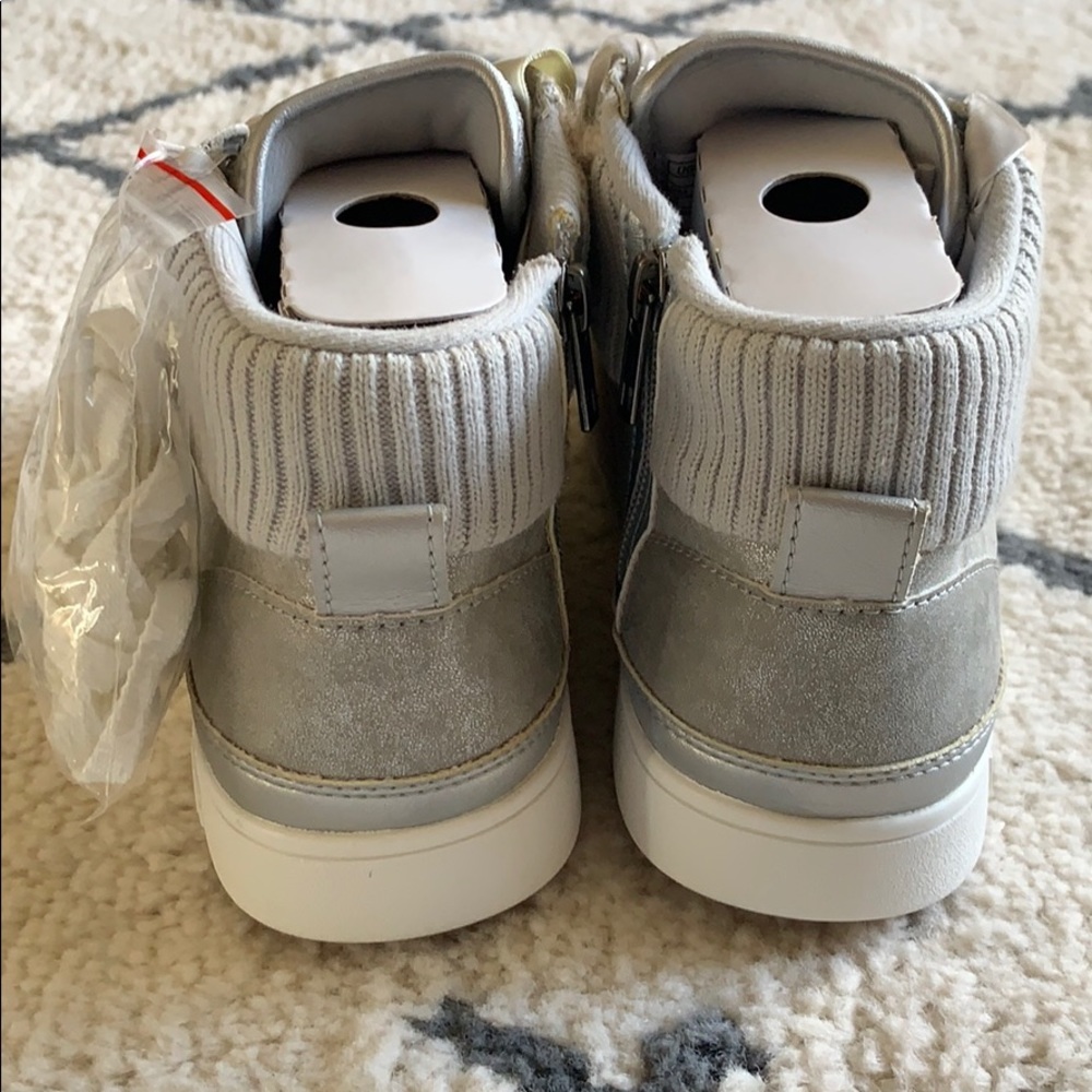 Ugg Silver sneakers - Picture 7 of 8